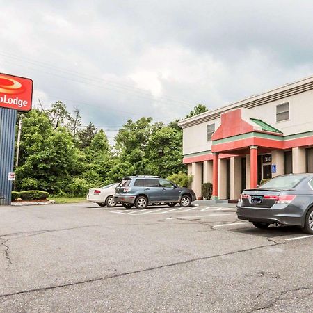 Econo Lodge Stewart International Airport New Windsor Kültér fotó