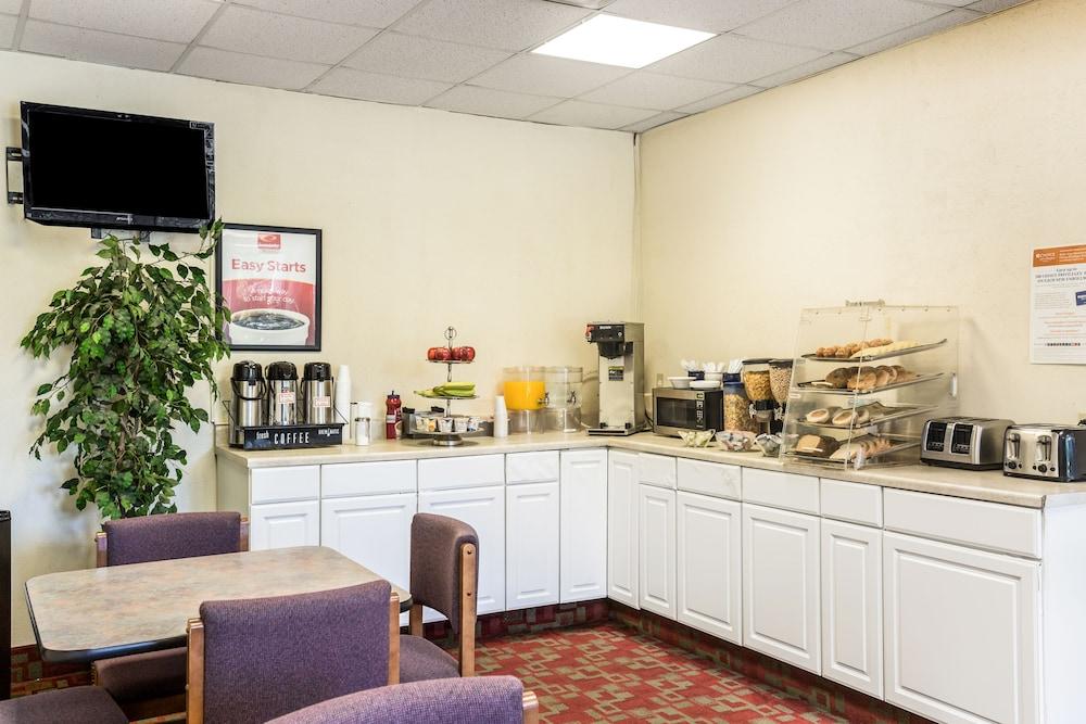 Econo Lodge Stewart International Airport New Windsor Kültér fotó